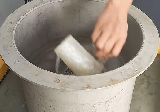 抛光液增加不锈钢螺母螺套金属光泽 抛光液增加不锈钢螺母螺套金属光泽